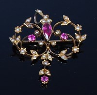 Lot 2141 - An early 20th century yellow metal, tourmaline...