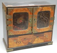 Lot 40 - A Japanese Teisho period (1912-26) lacquered...