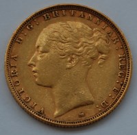 Lot 122 - Great Britain, 1886 gold full sovereign,...