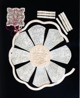 Lot 1387 - A 19th century Chinese Canton carved ivory...