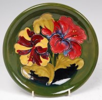 Lot 15 - A mid-20th century Moorcroft Hibiscus pattern...