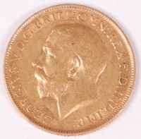 Lot 122 - Great Britain, 1914 gold full sovereign,...