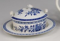 Lot 674 - A first period Worcester porcelain butter dish...