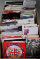 Lot 144 - Great Britain, mixed lot of various Royal Mint...