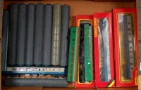 Lot 1048 - 5 boxed and 10 unboxed Hornby Mk1 and Mk2...