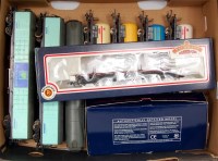Lot 1050 - A Bachmann Queen Mary bogie brake van in S&T...