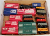 Lot 1078 - A Hornby Dublo 2-rail 2206 Class R1 0-6-0T in...