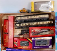 Lot 1086 - Hornby/Lima/Dapol rolling stock, some boxed,...
