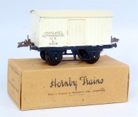 Lot 406 - Hornby 1948 NE white No. 1 refrigerator van -...