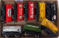 Lot 624 - 8 Hornby Dublo D1 tank wagons including red...