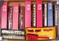 Lot 639 - Tray containing Hornby Dublo boxed 4060, 4061,...