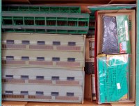 Lot 674 - 2 trays containing 2 modified Hornby Dublo 4...