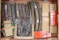 Lot 680 - Tray of Hornby Dublo 3-rail track, points etc,...