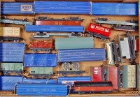 Lot 682 - Tray containing 19 metal wheel D1 wagons, some...