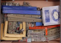 Lot 689 - Further tray of Dublo 3-rail track and points,...