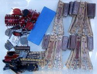 Lot 695 - Hornby Dublo 10LH and 10RH electric points, 5...