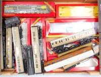 Lot 728 - Tray containing Hornby R150 class B12/3 engine...