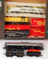 Lot 919 - Tray containing Triang 'Hiawatha' engine and...