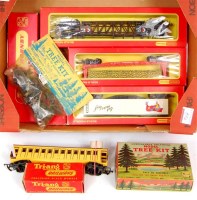 Lot 928 - A mixed lot, 3 boxed TC series freight cars (G-...
