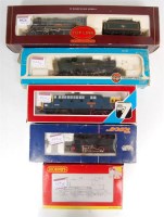 Lot 1024 - A Hornby R317 BR green schools class 4-4-0 No....