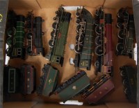 Lot 1026 - Six various unboxed Triang and Hornby engines,...