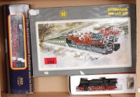 Lot 1096 - HO Scale Locomotive and train set group to...