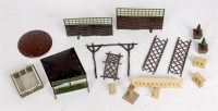 Lot 1370 - Britains Garden Series Loose Accessory Group,...