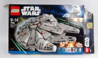 Lot 3176 - Lego Star Wars No.7965 Millennium Falcon,...