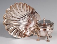 Lot 140 - A late Victorian silver shell shaped bonbon...