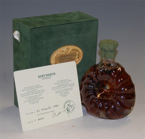 Lot 914 - Remy Martin Centaure Crystal fine champagne
