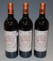 Lot 544 - Château Pichon Baron Longueville, 2001,...