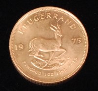 Lot 71 - South Africa, 1975 gold krugerrand, obv....