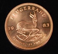 Lot 90 - South Africa, 1983 gold krugerrand, obv....