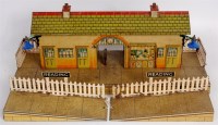 Lot 461 - Hornby 1937-9 No. 4E Reading station, buff...