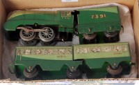 Lot 352 - Hornby 1937-40 light and dark green clockwork...