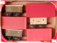 Lot 413 - 3x 1937-41 Hornby No. 0 GW vans including Mica...