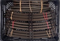 Lot 498 - A tray containing Hornby track including 28x...