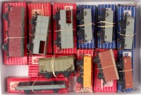 Lot 603 - 11 Hornby Dublo D1 and SD6 wagons, all plastic...