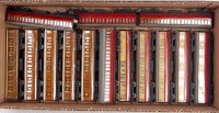 Lot 642 - 5 Hornby Dublo D1 coaches, 5 D11, 4 D13, all...