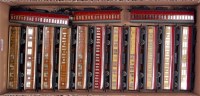 Lot 656 - 5 Hornby Dublo D, 5 x D11 and 4 x D13 coaches (G)