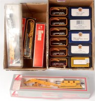 Lot 721 - LNER green class J72 tank engine, 13 goods...