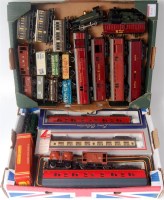Lot 775 - 2 trays containing 4 locomotives, 7 coaches...