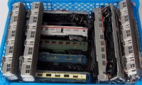 Lot 799 - 16 Jouef continental coaches and a 3 car SNCF...