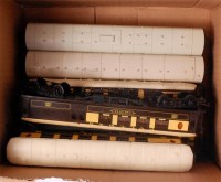 Lot 854 - 2 Hornby GWR coaches (G), 3 Triang medium...