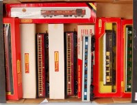 Lot 862 - Hornby coaches 2 R747, R748, R426, R328,...