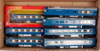 Lot 948 - A Triang 7 coach blue Pullman diesel set (G)