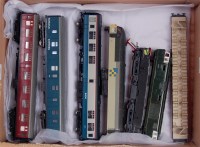 Lot 953 - A Heljan class 35 Hymek chassis (DCC fitted)...