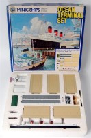 Lot 1205 - Tri-ang Minic Ships set M-902 Ocean terminal...