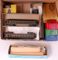 Lot 833 - 9 various made/unmade wooden H0 freight cars...