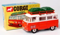 Lot 1685 - Corgi, 508 Commer holiday camp bus, white,...